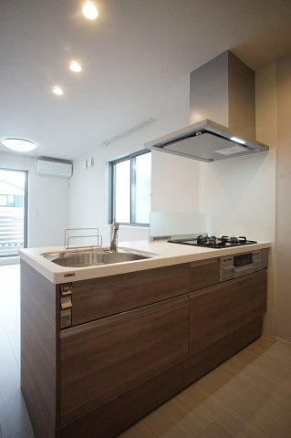 【キッチン】 | fonderia | 3口ガスコンログリル付システムキッチンです