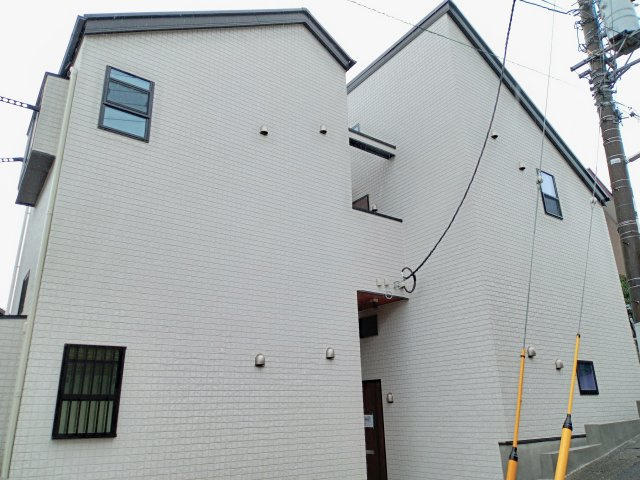 川崎市麻生区細山１丁目のアパートの外観