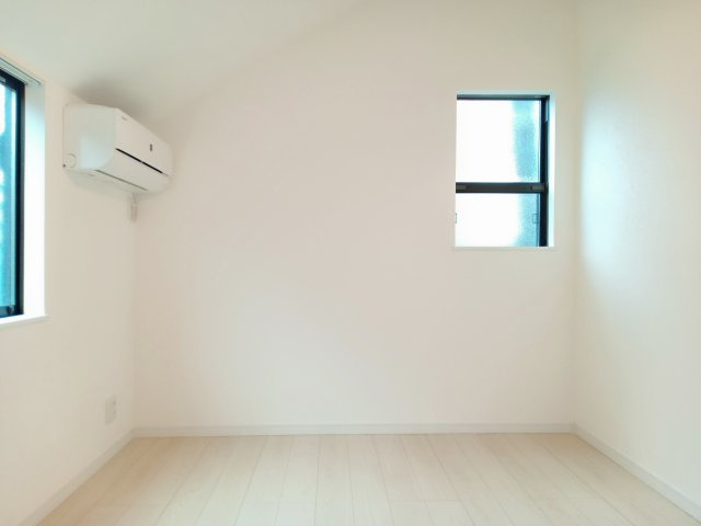 川崎市麻生区細山１丁目のアパートの居間・リビング|参考写真