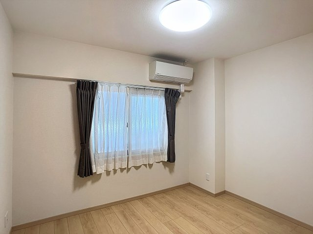 ロイヤルガーデンシティ桑田町の居間・リビング