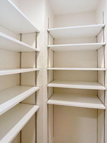 ロイヤルガーデンシティ桑田町の収納