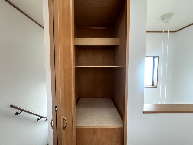 駐車場並列３台はなかなかない！南区六ッ川4丁目中古戸建の収納