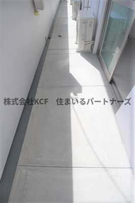 【バルコニー】 | ウィリングコージー | 開放的で明るい空間を演出してくれるバルコニーです