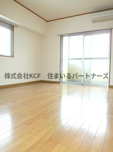 サクセス75の寝室|開放的な寝室です