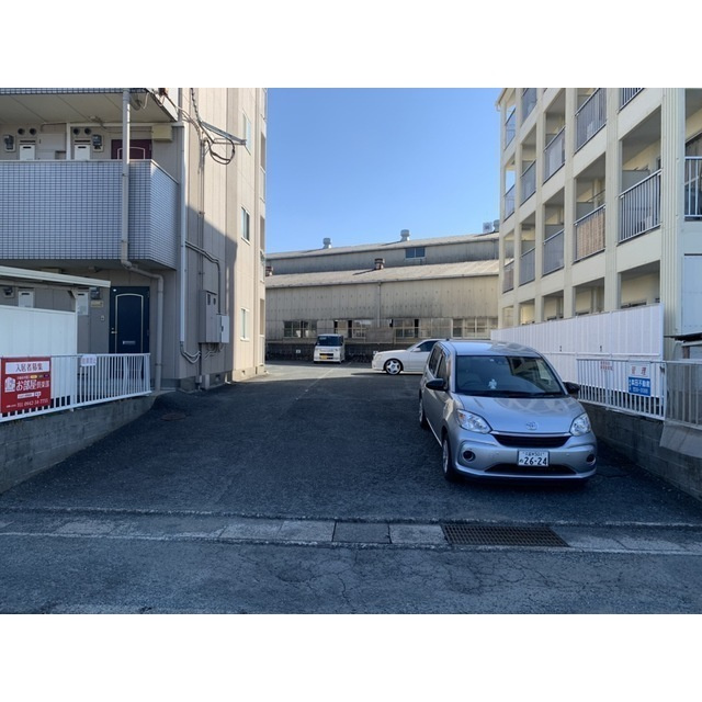 ベルハウスAの駐車場|駐車場完備です