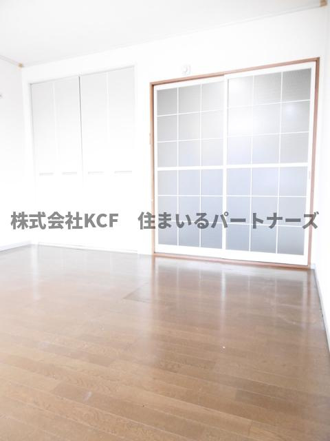 セジュール国分Ⅱの内装|明るい室内です