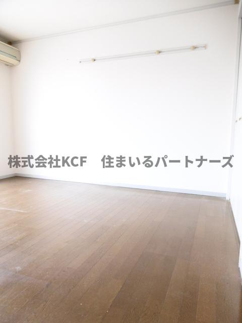 セジュール国分Ⅱの居間・リビング|ゆったりとした居間です