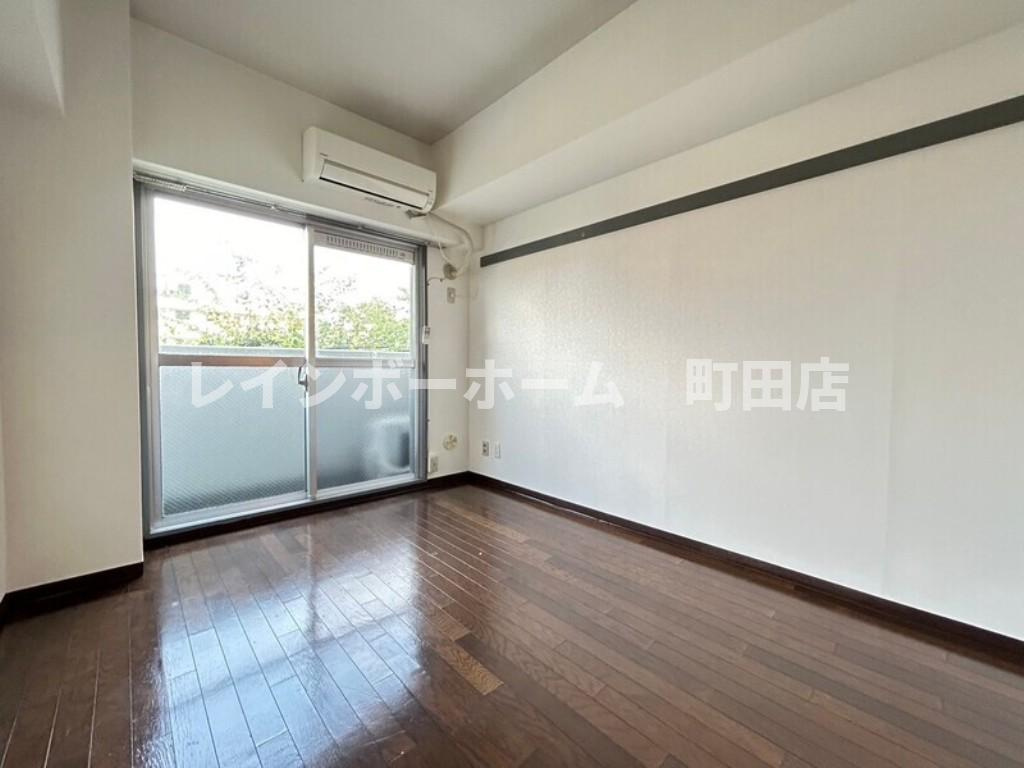 よしみハウジングビル※初期費用分割あと払いサービス利用可能物件の居間・リビング