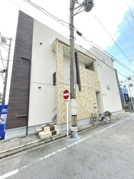 CRESTAの外観