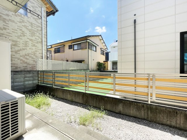 ウィズ 山城　Ｂ棟の庭