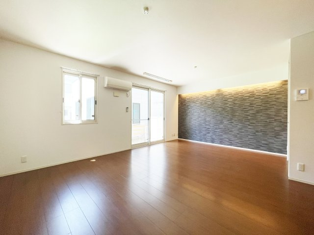 ウィズ 山城　Ｂ棟の居間・リビング