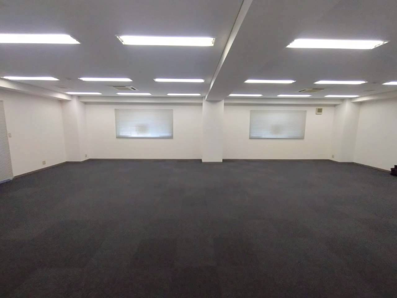 センチュリービルの内装