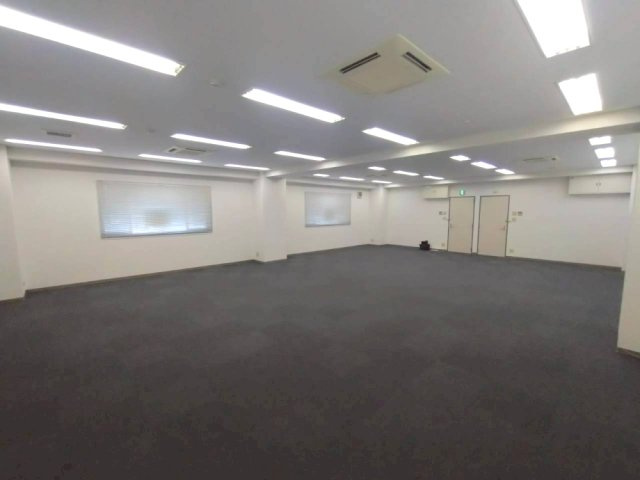 センチュリービルの内装