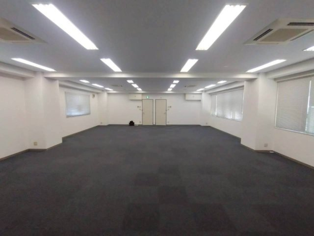 センチュリービルの内装