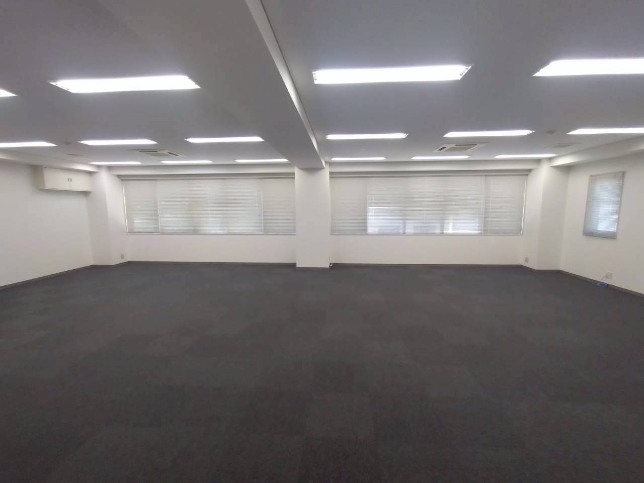 センチュリービルの内装