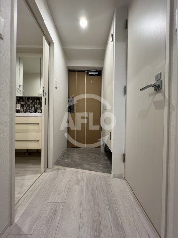 セレニテフラン梅田　西天満小学校の玄関|セレニテフラン梅田　玄関