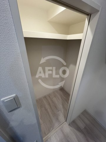 セレニテフラン梅田　西天満小学校の収納|セレニテフラン梅田　ウォークインクローゼット