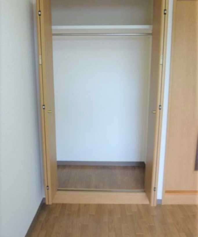 クオーレ青葉台　駅近　ネット無料　オートロックの収納