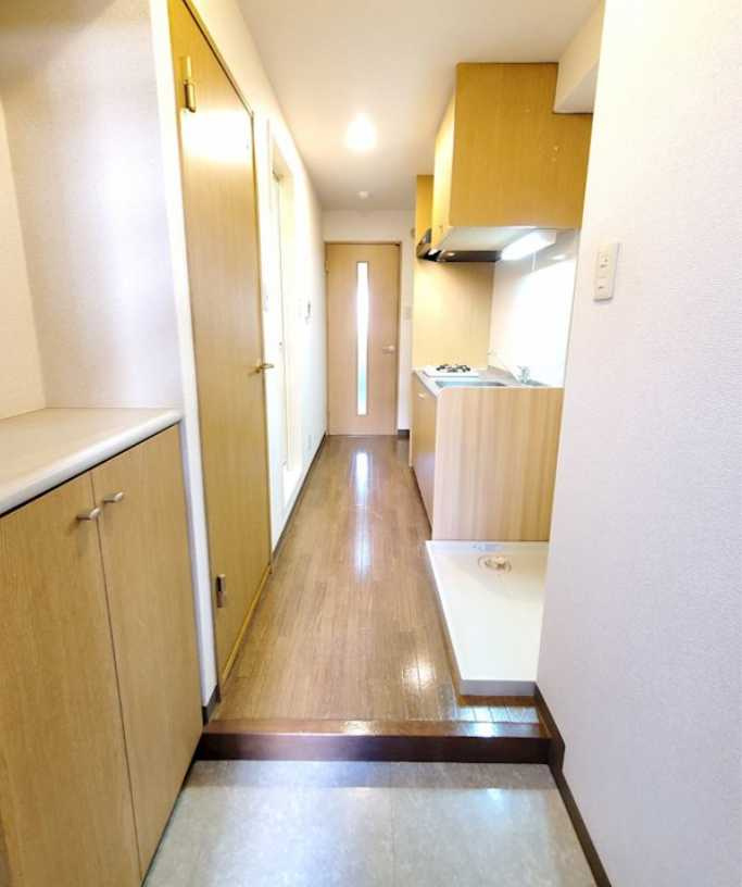 クオーレ青葉台　駅近　ネット無料　オートロックの玄関