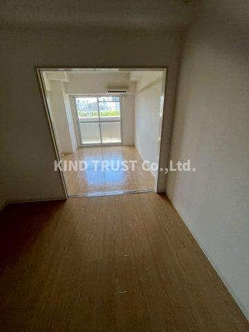 パークヒル扇町の居間・リビング|使いやすい居間です