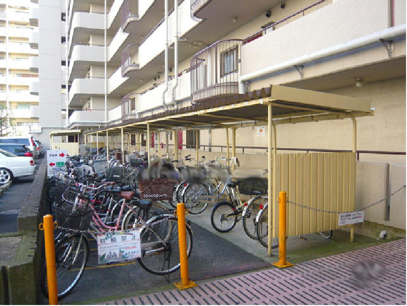 立花グリーンハイツ２号棟の駐輪場