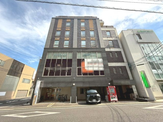 センチュリービルの外観