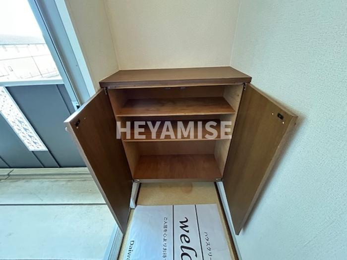 セジュールホーコC棟の玄関