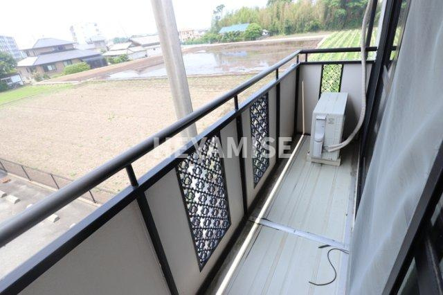 セジュール坂口 A棟のバルコニー