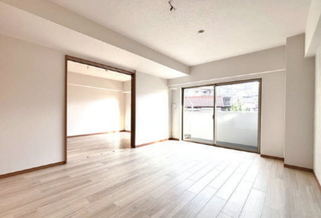 クオス金沢八景レジデンシャルステージ【仲介手数料無料】ペット可♪の居間・リビング