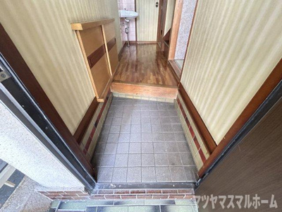 【玄関】 | 緑が丘1丁目戸建賃貸