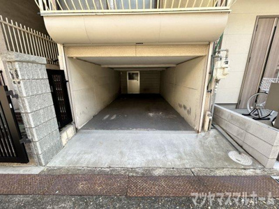 【駐車場】 | 緑が丘1丁目戸建賃貸