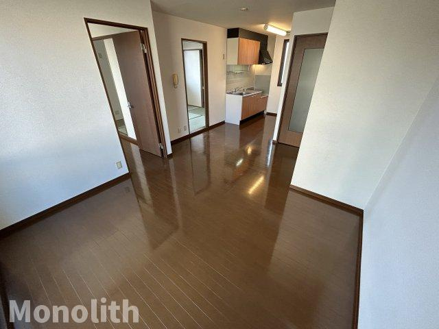 浅井ハイツの居間・リビング