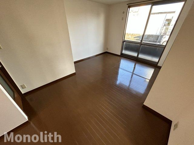 浅井ハイツの居間・リビング