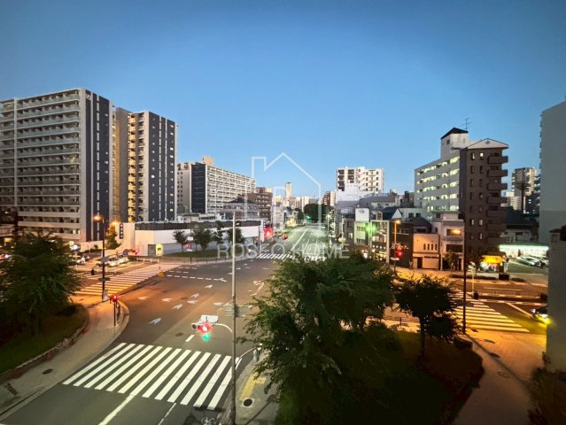 レジュールアッシュウエストレジスの外観