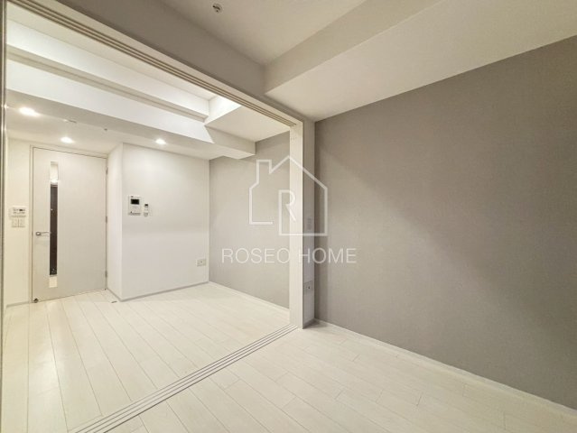 レジュールアッシュウエストレジスの洋室