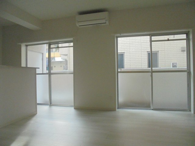 スガノマンションの居間・リビング