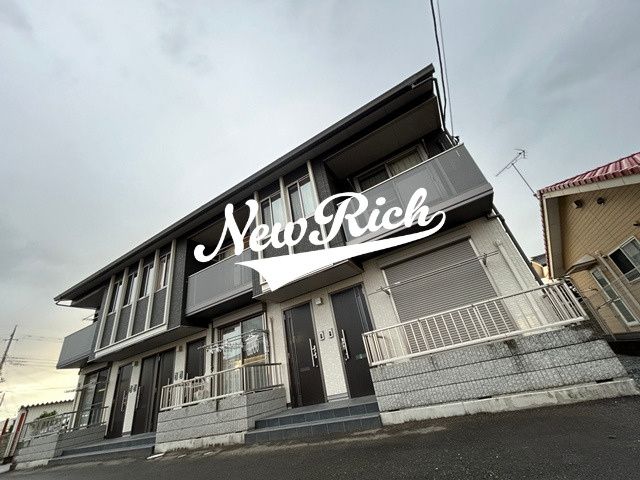 渋川市半田のアパートの外観