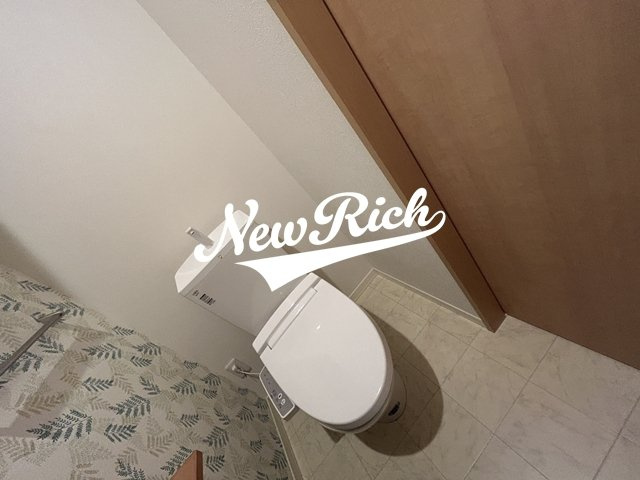 渋川市半田のアパートのトイレ