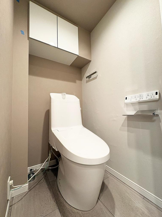 ドルフ青葉台4号棟【仲介手数料無料】のトイレ