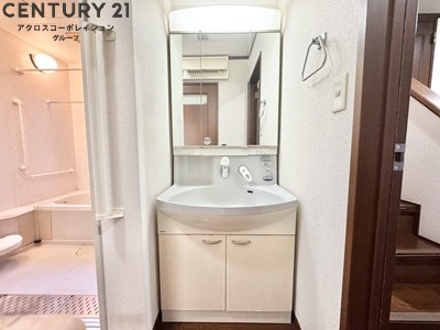 独立洗面化粧台付きでおすすめです！
