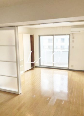 【居間・リビング】 | コスモリード赤羽 | 洋室のお部屋です。