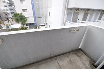 【バルコニー】