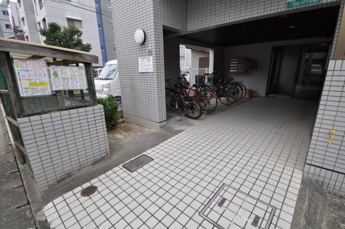 【エントランス】