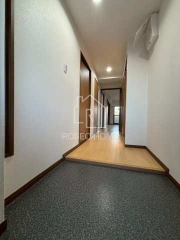 グレース九条の玄関