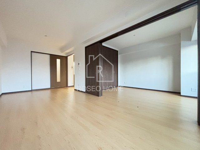 グレース九条の居間・リビング