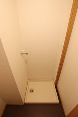 【設備】 | シェーネ　エレガンシア | 室内洗濯機置場