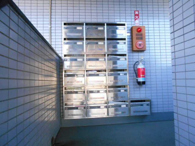 ベルシャトウ西浦和のエントランス