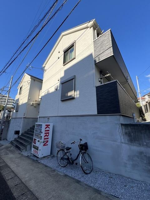 横浜市保土ケ谷区桜ケ丘1丁目のアパートの画像