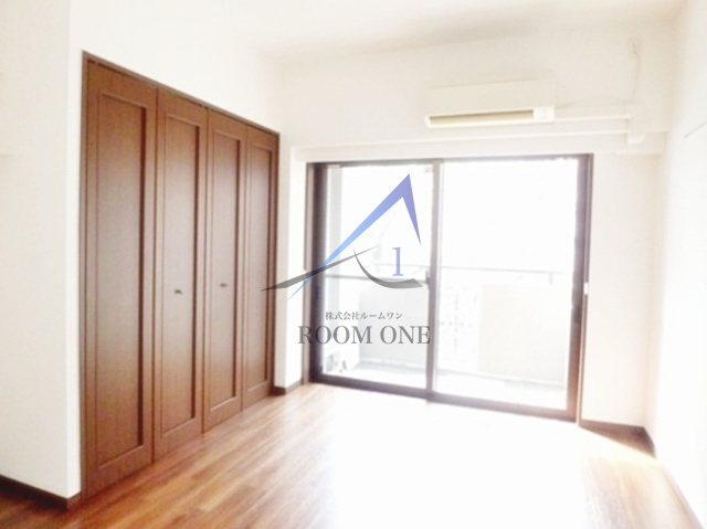 グリフィン横浜・桜木町伍番館の居間・リビング|洋室のお部屋です。