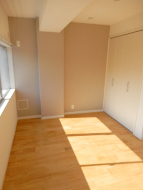 シャトー都立大の寝室|☆アクセントクロス付きベットルーム☆